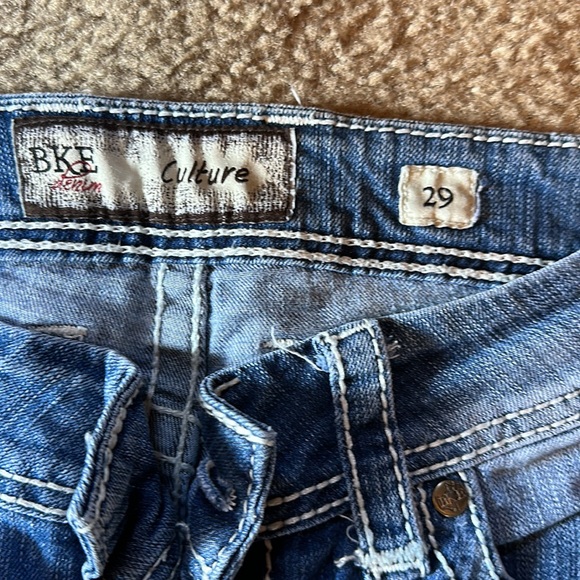 BKE Culture Crop Capri size 29 EUC!! Very Cute - Picture 4 of 6